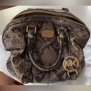 NWT snake skin leather Michael Kors satchel. Unique and gorgeous. Don’t hesitate